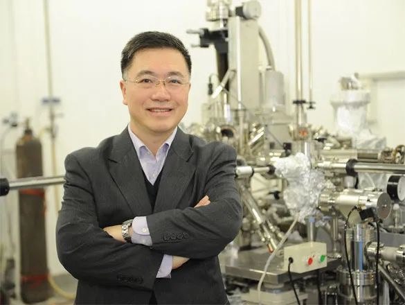 » 1、投稿《自然》两个月即发表，南大闻海虎团队推翻美国室温超导研究在论文初稿贴到预印本网站arXiv后不到两个月，南京大学教授闻海虎团队推翻美国室温超导研究的工作于2023年5月11日在线发表在《自然》杂志上