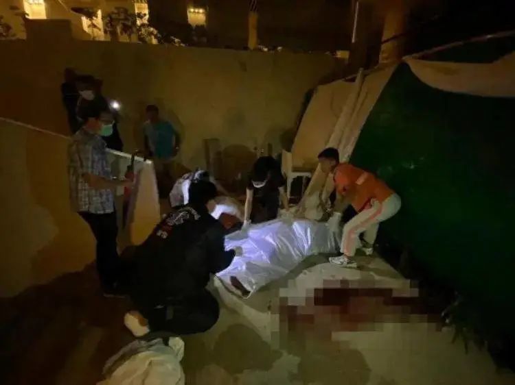 » 9、一名中国女游客在泰国普吉岛坠亡，死因说法不一当地时间10月6日，一名中国女性游客从泰国普吉岛某豪华五星级酒店10楼坠亡