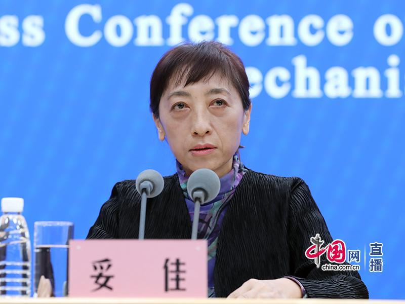 » 3. 国家卫健委通报：郑州“随意静默封城”，毕节“隔离场所收费”国家卫生健康委、国家疾控局高度重视群众的投诉工作，每日及时转办、督办地方核查处理群众反映的问题