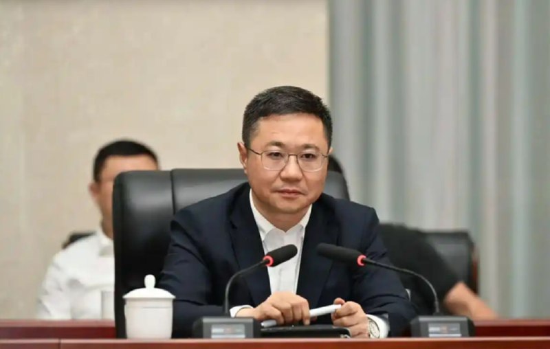 » 4、遵义市市长黄伟倒台 曾任黔南州副州长据贵州省纪委监委2月3日通报，贵州省遵义市委副书记、市长黄伟涉嫌严重违纪违法，目前正接受贵州省纪委监委纪律审查和监察调查