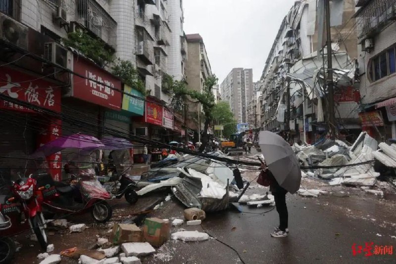 10. 重庆风雹灾害已致6898人受灾，局地风力高达11级大足区、潼南区、荣昌区、铜梁区、永川区、南川区、长寿区等7个区及万盛经开区的60个雨量站达暴雨，最大雨量76.6毫米（万盛经开区），最大小时雨量44.5毫米（大足区新田村，12日0时）