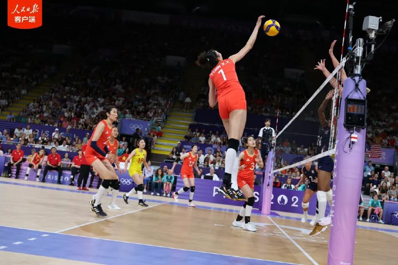 » 11. 中国女排3:2击败美国队巴黎奥运会女排小组赛，中国女排3-2美国女排，拿下首场比赛胜利