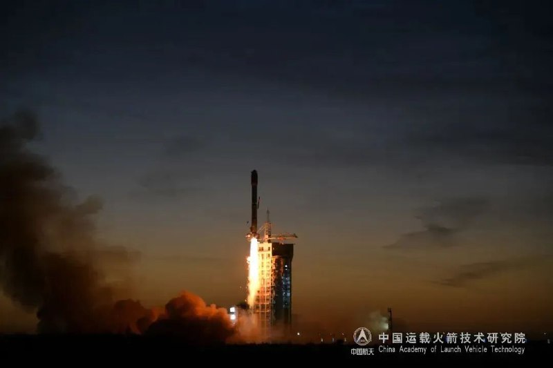 » 9、中国发射卫星互联网技术试验卫星12月30日8时13分，由火箭院抓总研制的长征二号丙运载火箭携手远征一号S上面级在酒泉卫星发射中心点火起飞，将卫星互联网技术试验卫星顺利送入预定轨道，成功完成发射任务