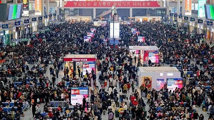 » 7. 上海虹桥枢纽宣布接送旅客免费停车，网约车1小时内免费停春运最高峰时段就将来临，上海推出一系列温暖举措应对春运大客流