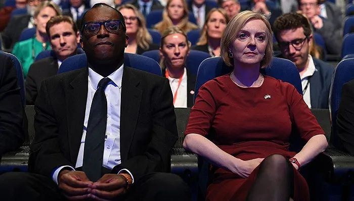 » 6. 牺牲财相求生英国首相宣布减税政策大逆转英国财政政策再次迎来180度大逆转