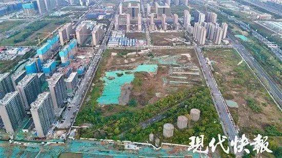 » 6. 南京发现三国重臣张昭墓  金印证明身份三国时期，东吴朝廷的“首席文臣”张昭墓找到了，在南京南部新城油库公园地块