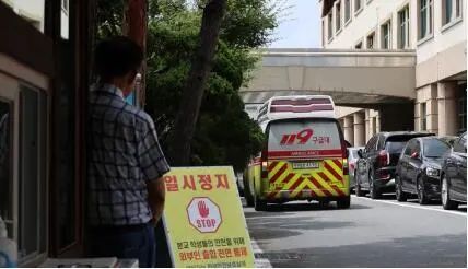 » 7、韩国“无差别行凶案”和社交媒体“预告杀人” more… more…据韩联社8月4日报道，当日上午首尔江南高速巴士客运站出现一名20多岁的持刀男子，韩国警方接警6分钟后，将其紧急抓捕