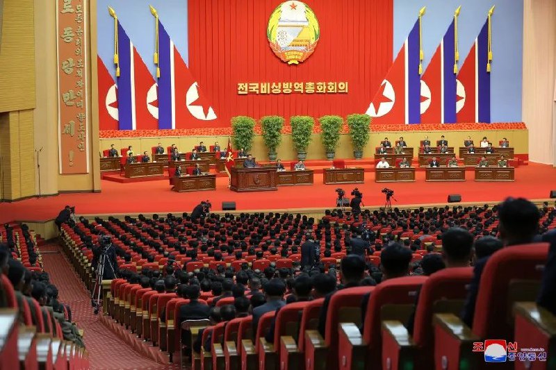 4. 金正恩宣布最大紧急防疫战取得胜利 朝鲜转入正常防疫体系 more…朝鲜全国紧急防疫总结会议于8月10日在平壤举行，金正恩在会上宣布最大紧急防疫战取得胜利，从即日起由最大紧急防疫体系降级至正常防疫体系