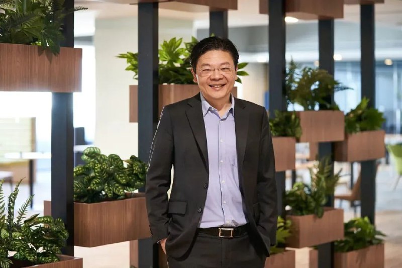 » 13. 李显龙称将如期移交权力，但没给时间表8月20日，李显龙在电视讲话中表示，将权力移交给年轻一代领导人的计划已“回到正轨”
