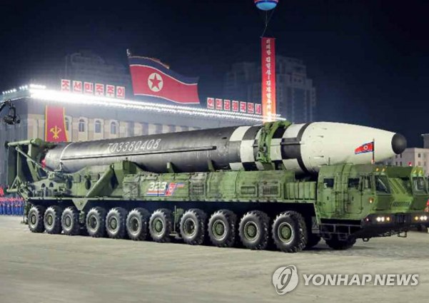 12. 韩国军方：朝鲜发射洲际导弹韩国联合参谋本部（联参）24日表示，联参发现朝鲜当天下午2时34分许在平壤顺安机场发射1枚洲际弹道导弹（ICBM）