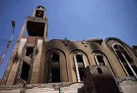 5. 埃及吉萨市一座教堂发生火灾 至少40人死亡当地时间8月14日，埃及吉萨市一座教堂发生火灾，造成至少40人死亡，45人受伤