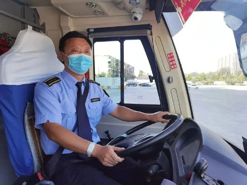 » 11. 北京公交为驾驶员配发多体征情绪感知设备，并开展心理适宜性测试为了确保运营安全，北京公交集团为部分重点线路驾驶员配发多体征情绪感知设备