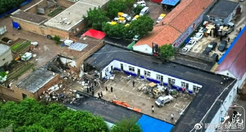 » 10. 河北大城一派出所发生爆炸，已致4人死亡2人失联5月26日16时许，大城县臧屯派出所民警在对涉嫌非法买卖的烟花爆竹进行取样鉴定时发生爆炸