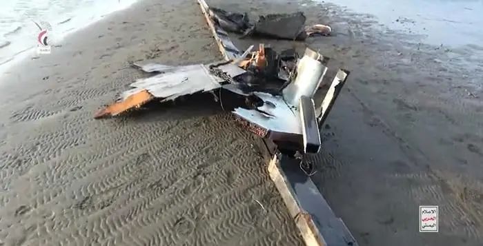 » 7. 胡塞武装击沉一艘货轮 美国损失一架MQ-9无人侦察机当地时间19日，也门胡塞武装发布声明称，过去24小时内击中了一艘英国货船和两艘美国货船，其中英国货船“已被完全击沉”，并击落了一架MQ-9“死神”无人侦察机