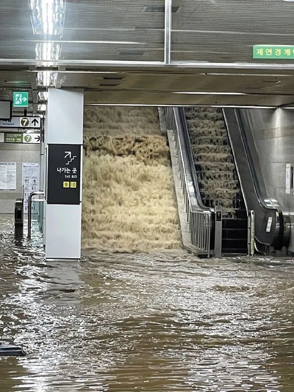 9. 韩国首都圈暴雨8死14伤6失踪韩国首都圈地区从8日开始的强降雨9日还在持续
