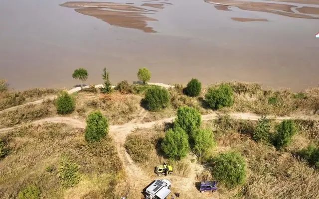 » 7. 露营期间郑州封城，5人在黄河滩地生活22天 10月12日，刘琦和四位朋友一起来到黄河边露营，本是一次轻松的户外之旅，却因郑州疫情的暴发而充满了不确定性