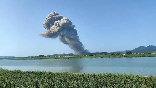 » 5、湖南烟花厂爆炸  7人未生还记者从临澧县委宣传部获悉，6月16日8时23分许，临澧县山洲烟花有限责任公司发生爆炸事故