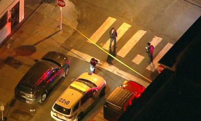 » 13. 美国费城一小学附近发生枪击案：2岁女童和5名青少年等7人中枪据美国CBS电视台报道，当地时间2月23日晚间，在费城距离一所小学只有几百英尺的地方发生了枪击事件，已有7人受伤，其中包括一名2岁女孩和5名青少年