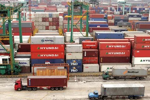 2. 孙春兰在沪调研指导疫情防控：确保城市核心功能正常运转上海承载着联通国内国际两个市场的重要功能，要统筹疫情防控和经济运行，保障经济、金融、贸易、航运中心核心功能稳定运转