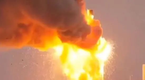 » 7. 德国公司在英国测试火箭失败 发生大爆炸8月19日，英国设得兰群岛一新建太空港日前进行火箭发射测试，遭遇失败