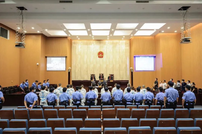 » 6. 周焯华跨境赌博犯罪集团骨干所涉三起案件一审宣判：多人被判刑8月10日至12日，浙江省温州市中级人民法院依法公开开庭，合并审理了温州市人民检察院指控被告人张宁宁等34人犯开设赌场罪、非法经营罪，指控被告人张时秀犯开设赌场罪，指控被告人钟海燕犯开设赌场罪等三起案件