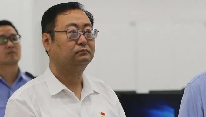 » 5. 北京海淀区政法委副书记醉驾倒台海淀区委政法委原副书记王文赞醉酒驾驶机动车问题