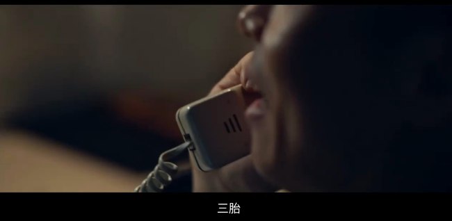 15. 中国海军主题宣传片文末“彩蛋”暗示第三艘航母23日是海军成立73周年，22日海军向全社会公开发布首部航母主题宣传片《深蓝！深蓝！》，宣传片在结束之后，暗含“彩蛋”