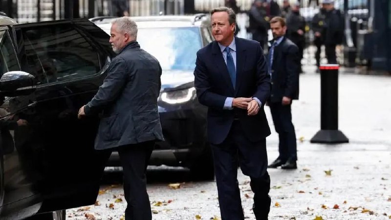 » 10. 英国前首相卡梅伦沉寂7年复出当外交大臣当地时间11月13日一早，当满头银发的戴维·卡梅伦出现在唐宁街10号时，震惊的不止英国媒体，还有全世界