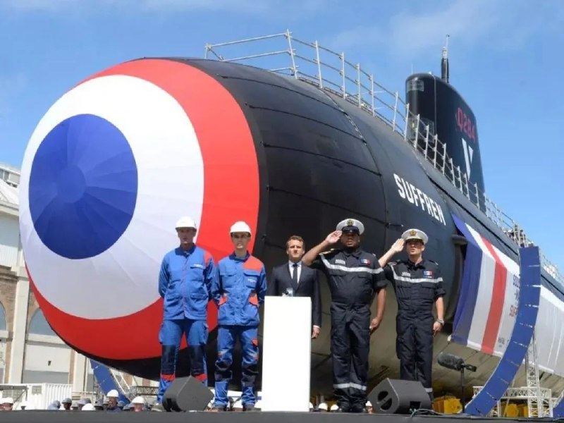 11. 法国新一代攻击核潜艇“梭鱼”级首艇开始服役6月3日，法国第一艘“梭鱼”级（也被称为“叙弗朗”级）攻击型核潜艇将在法国布雷斯特开始服役，法国国防部长塞巴斯蒂安·勒科尔尼将前往揭幕