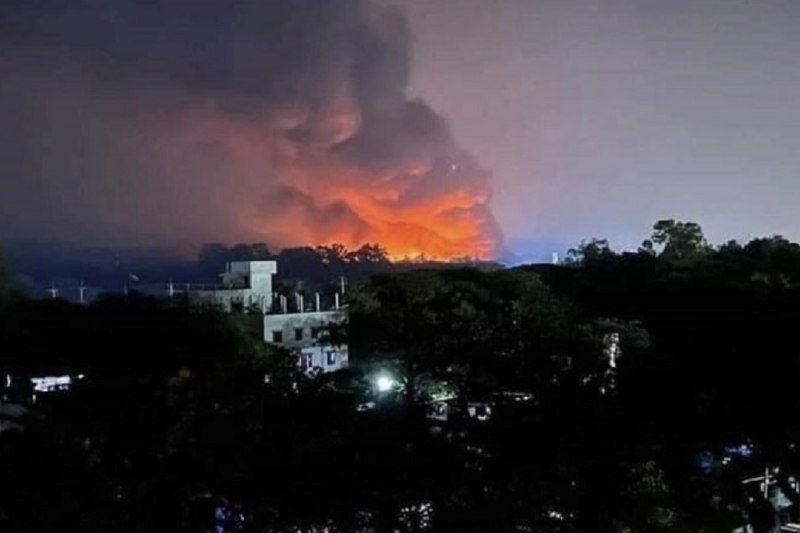 10. 孟加拉国集装箱仓库火灾 至少34人死亡据法新社报道，6月4日晚发生的孟加拉国东南部集装箱仓库火灾，孟加拉国卫生部门官员证实，大火引发了巨大的化学爆炸