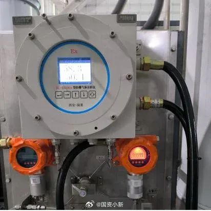 » 18. 甘肃大型煤层气提氦设备投入使用近日，由中国煤炭科工集团煤科院承建的全球首套3.6万Nm3/d含氦煤层气提取高纯氦气装置在窑街煤电集团甘肃科贝德煤与煤层气开发技术有限公司实现一次开车成功，顺利产出99.999%以上纯度的高纯氦气，标志着我国完全掌握了含氦煤层气提氦成套工艺及其工程化技术，我国含氦煤层气提取高纯氦气技术获得重大突破