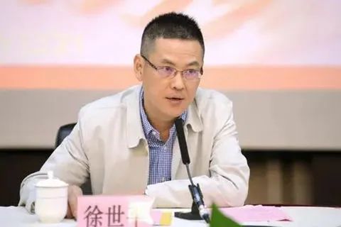 » 11. 资深媒体人徐世平被查 曾参与创办东方网11月18日晚，上海市纪委监委发布消息称，上海东方网股份有限公司原党委副书记、总裁、总编辑徐世平涉嫌严重违纪违法，目前正接受上海市纪委监委纪律审查和监察调查