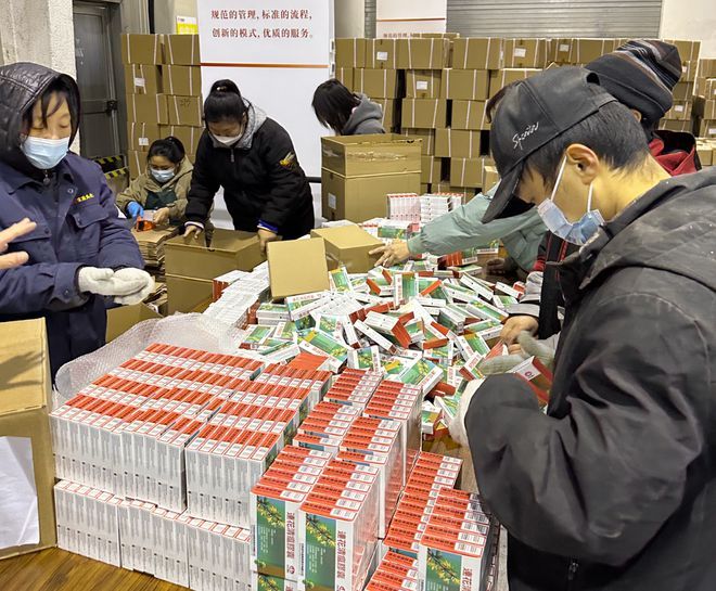 » 孙春兰：举国体制 平稳过峰国务院副总理孙春兰13日到北京市调研指导疫情防控工作