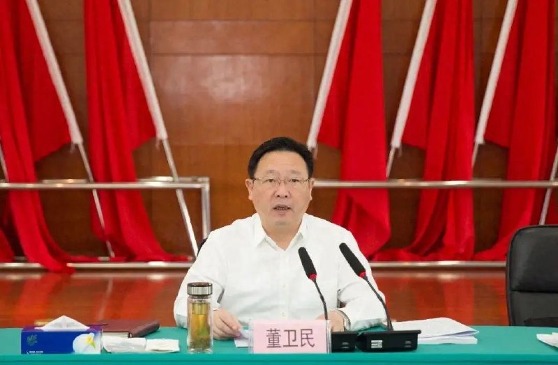 » 13. 候补中委、湖北常务副省长董卫民转岗四川董卫民同志任中共四川省委委员、常委
