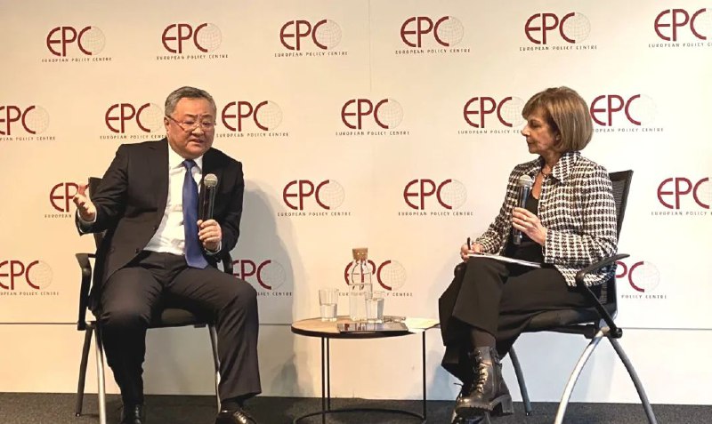 » 3、中国驻欧盟使团团长：中国正在讨论制度型开放，外国企业将参与标准和规章制度的制定2月8日，中国驻欧盟使团团长傅聪大使出席欧盟智库欧洲政策中心（European Policy Center）举办的“60分钟吹风会”，与主持人、知名学者莎达（Shada Islam）对话交流，并回答现场观众提问