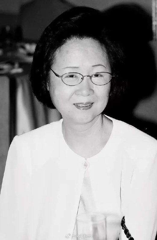 » 1. 86岁琼瑶去世 传为自杀今日13时22分许，台湾知名作家琼瑶在新北市淡水区家中轻生身亡，终年86岁