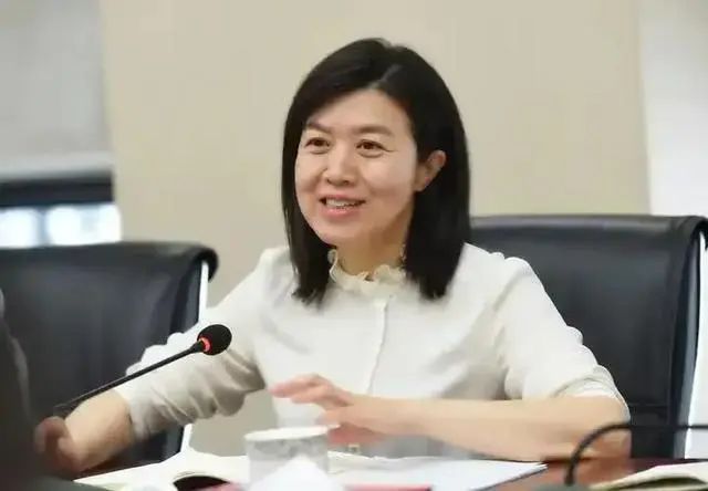 » 3. 成都市前副市长田蓉倒台2月5日，在春节后首个工作日，四川省纪委监委发布消息，成都市政协党组副书记、副主席田蓉涉嫌严重违纪违法，目前正接受四川省纪委监委纪律审查和监察调查