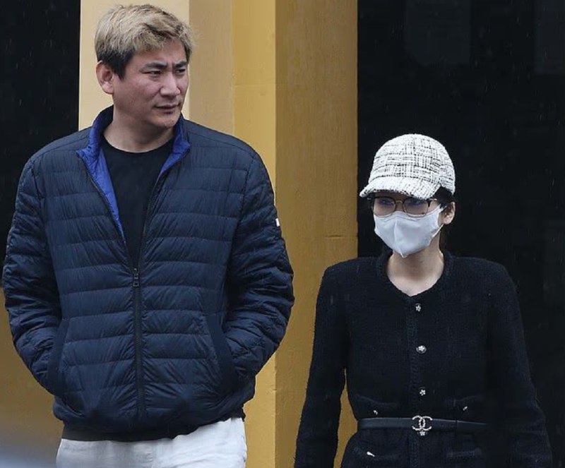 » 3、23岁华裔女子在澳洲醉驾制造重伤  财富夸张 身份不详日前，在澳大利亚悉尼东郊，23岁华裔女子杨兰兰（音译）醉酒驾驶一辆劳斯莱斯，与一辆奔驰车相撞