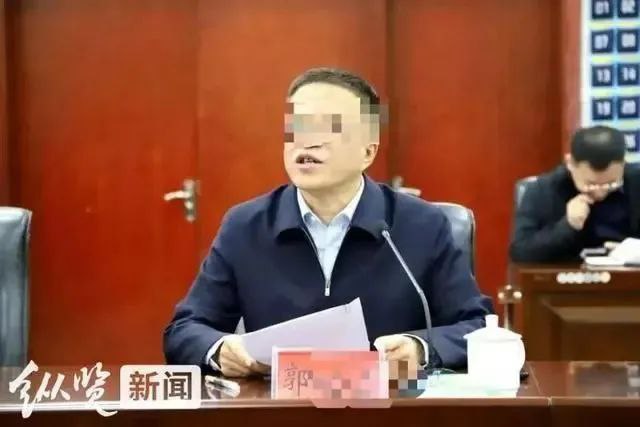 » 山西孝义教科局局长辱骂学生家长，称“啥也不怕”12月11日上午，有网友在网上爆料，其向山西吕梁孝义市教育科技局局长郭某某反映问题时被爆粗口