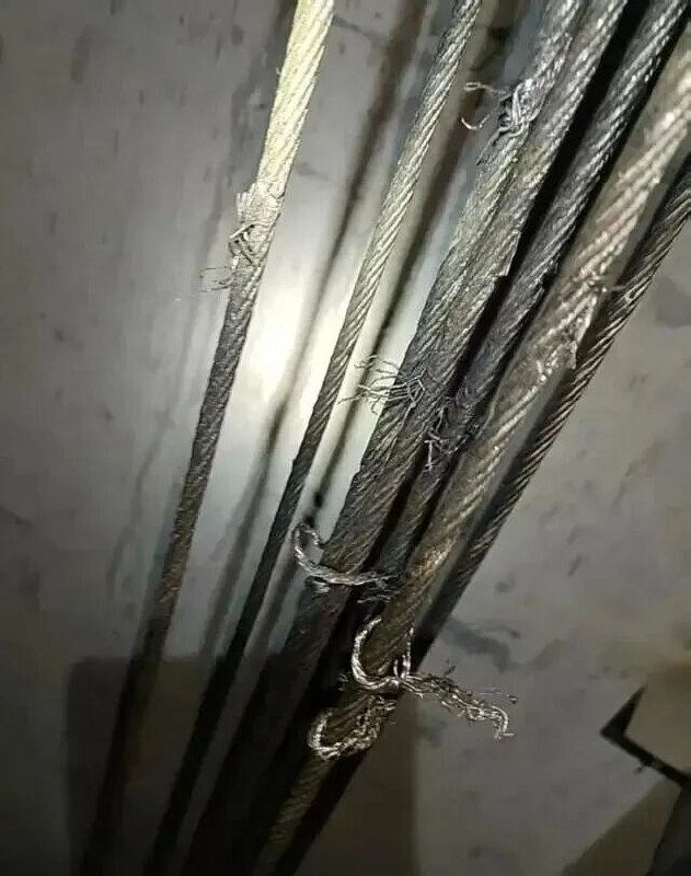 » 3、内蒙古2人切割小区23部电梯钢绳 动机未知近日，内蒙古呼和浩特市赛罕区呼伦贝尔南路祥瑞家园小区发生一起严重电梯人为破坏事件