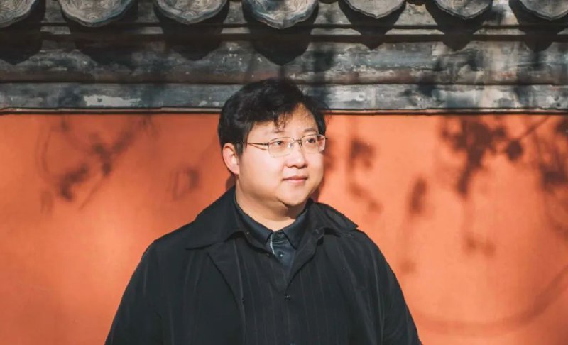 » 14. 《自然》选出2022十大科学人物 北京大学曹云龙因“追踪新冠病毒演化”近日，《自然》公布了 2022 年度十大人物榜单（Nature’s 10），特写部主编表示，“在这充满危机和惊人发现的一年里，本年度《自然》十大科学人物中，既有帮助我们探知宇宙最遥远存在的天文学家，也有在新冠大流行和猴痘疫情中举足轻重的研究人员，还有突破器官移植限制的外科医生