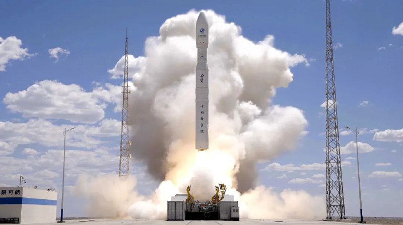 » 12、一箭26星 力箭一号刷新我国一箭多星最高纪录6月7日12时10分，由中国科学院力学研究所抓总、中科宇航公司参与研制的力箭一号遥二运载火箭在酒泉卫星发射中心成功发射