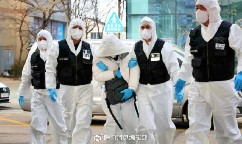 » 7. 逃避”防疫隔离的中国旅客被韩国驱逐出境，一年内被限制入韩据韩国中央应急处置本部24日消息，本月早些时候因“逃避”防疫隔离被捕的中国籍旅客被驱逐出境，并被限制入韩1年