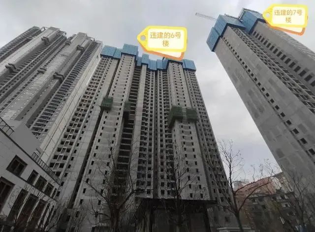 » 1. 开发商回应“备案3层建38层”：重点工程走的绿色通道“这两栋楼没有用地规划许可、工程规划许可、施工许可，却在市中心建到30多层