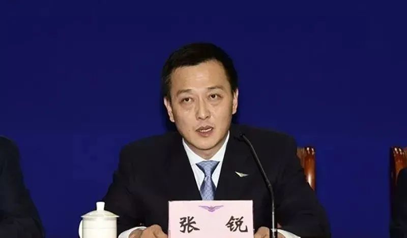 » 6. 中国民航局机场司司长倒台中央纪委国家监委驻交通运输部纪检监察组、北京市纪委监委10月9日消息，中国民用航空局机场司司长张锐涉嫌严重违纪违法，目前正接受中央纪委国家监委驻交通运输部纪检监察组纪律审查和北京市东城区监委监察调查