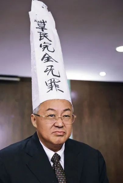 » 8. 最高法对顾雏军申请广东高院国家赔偿一案作出决定最高人民法院赔偿委员会对顾雏军申请广东省高级人民法院再审改判部分无罪赔偿一案作出决定，维持广东省高级人民法院此前作出的国家赔偿决定