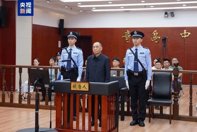 » 4、青海前常务副省长骆玉林判死缓2025年7月14日，山东省青岛市中级人民法院一审公开宣判国务院国有资产监督管理委员会原副部长级干部骆玉林受贿、内幕交易一案