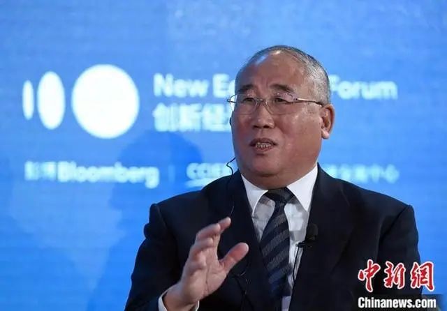 5. 中国气候变化事务特使：中国坚持落实《巴黎协定》在第二届“共同行动 助力碳中和”高层论坛上，多场主题对话聚焦气候变化与低碳能源发展