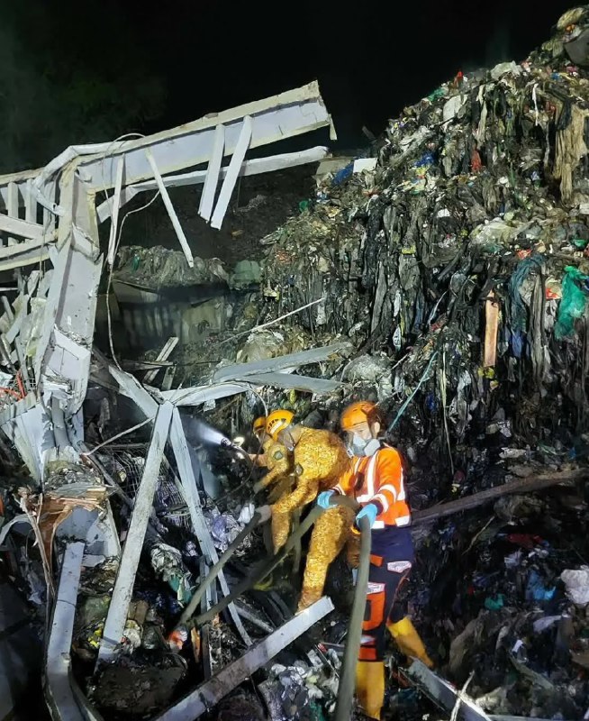 » 3、菲律宾垃圾场塌陷事故已致36人死亡总台记者获悉，当地时间1月18日凌晨5时41分，菲律宾宿务市垃圾填埋场塌陷事故最后一名遇难者的遗体被找到，该事故共导致36人遇难