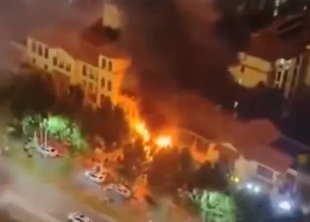 » 4、江苏宿迁小区商铺火灾，6人死亡“宿迁消防”通报，8月23日22时05分，宿豫区郡王府小区一商铺发生火灾